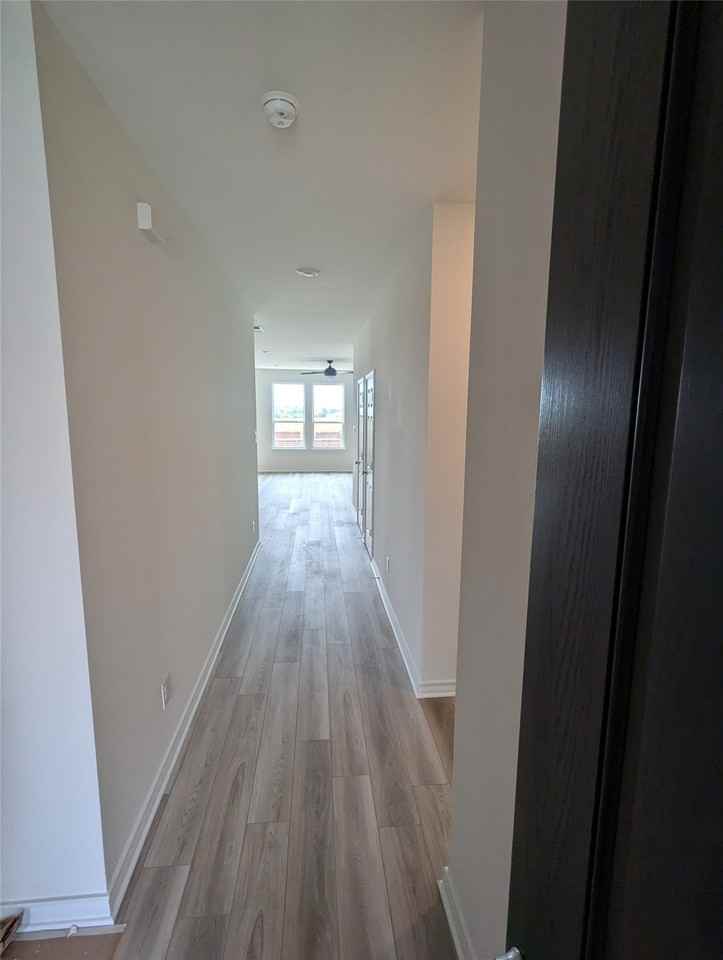 425 Princewood Dr - Photo 4 of 24