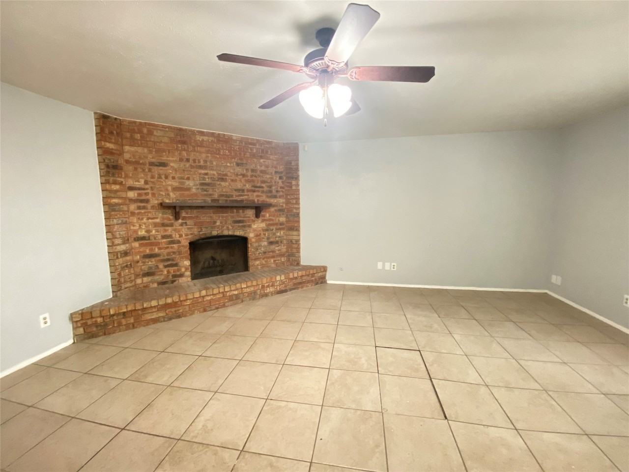 7139 Nutmeg Ln - Photo 4 of 16