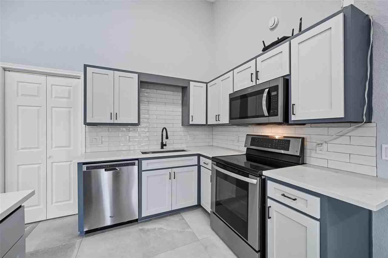 2507 Silvermeadow Ln - Photo 5 of 16