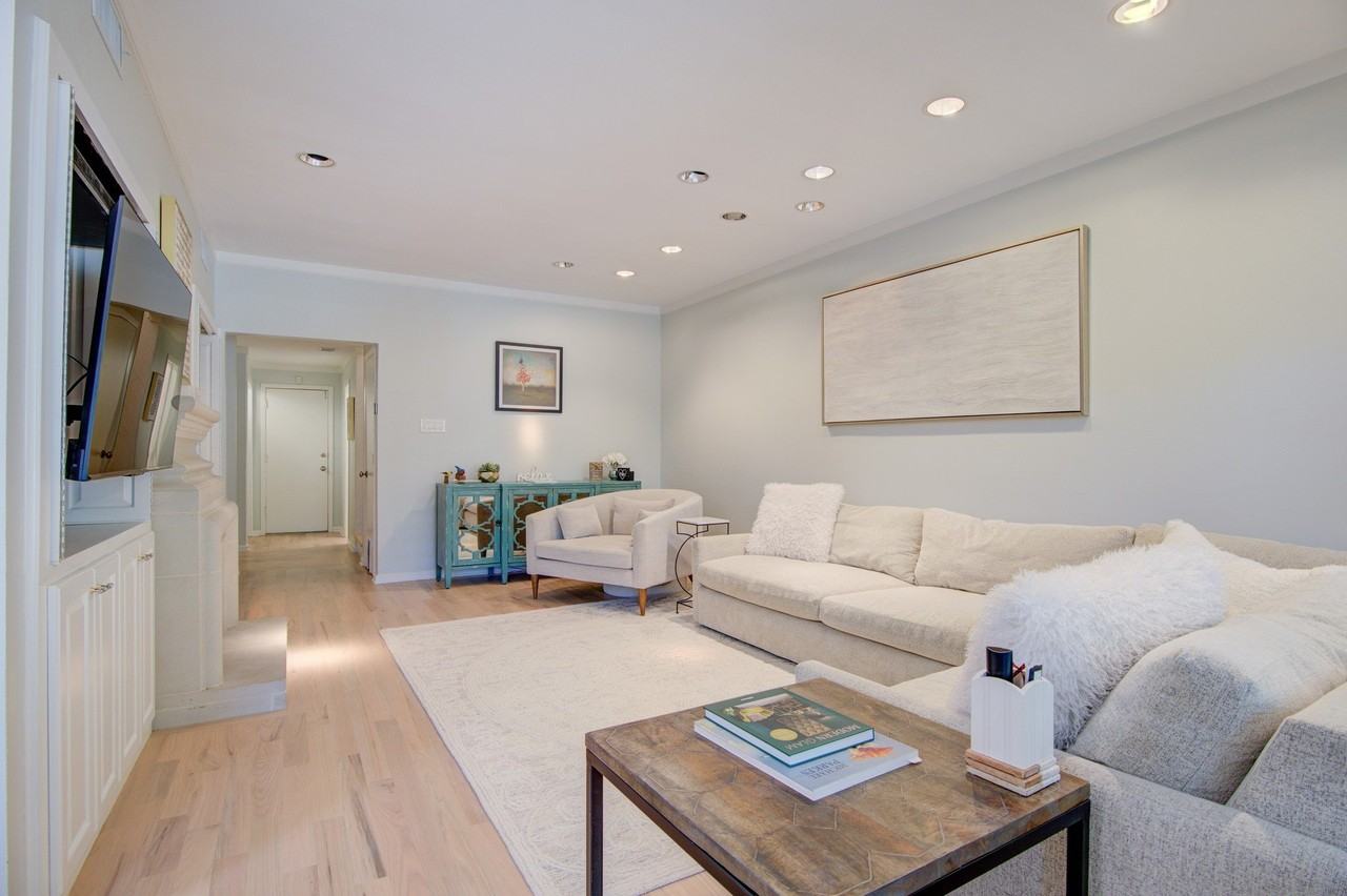 6840 E Northwest Hwy - Photo 6 of 37