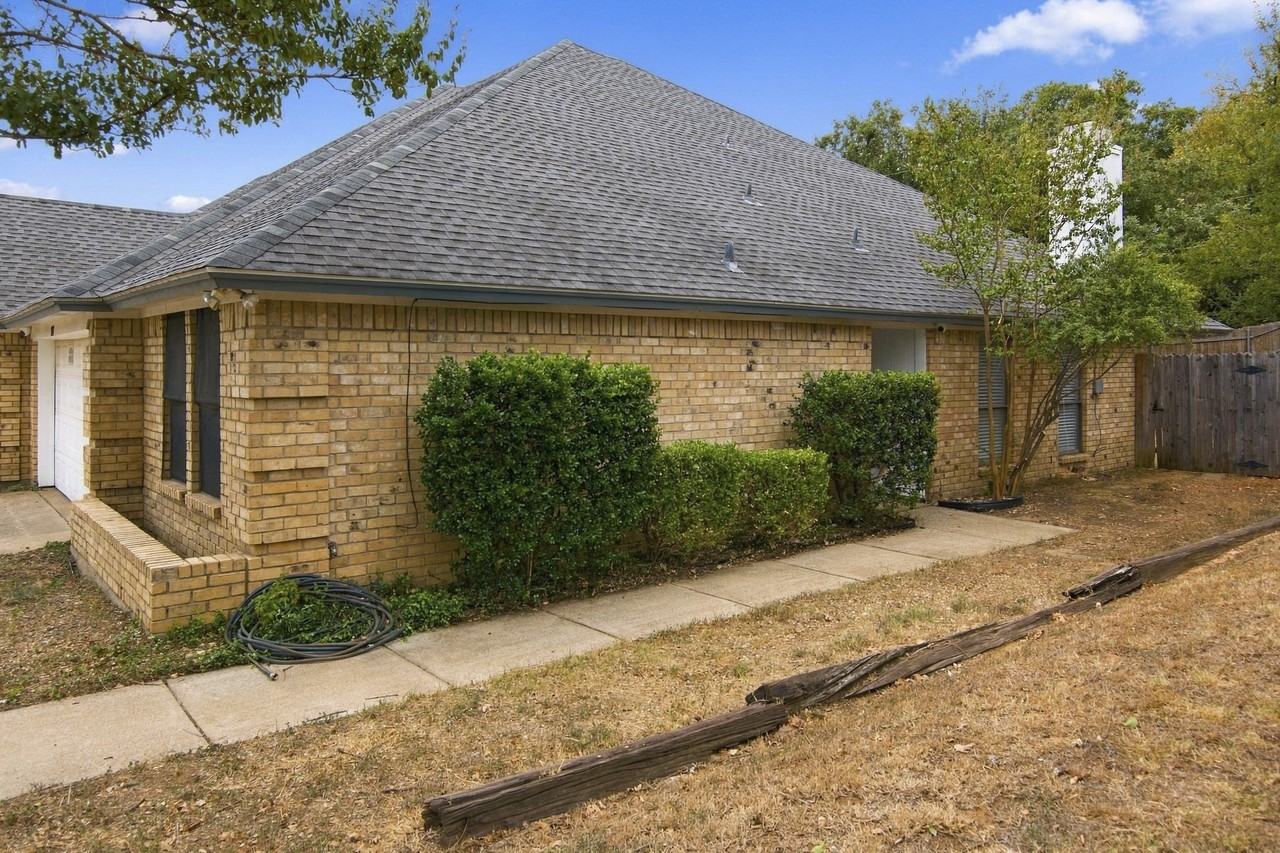 317 Moore Creek Rd - Photo 4 of 30