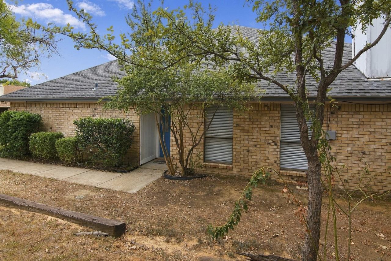 317 Moore Creek Rd - Photo 5 of 30