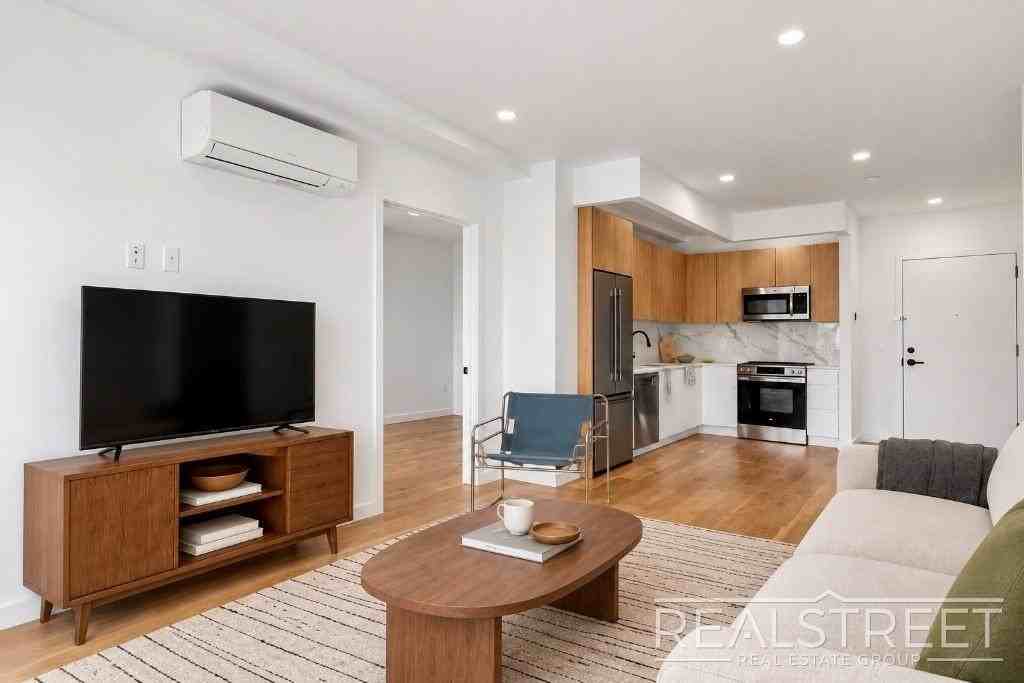 105 Rogers Ave #6B - Photo 2 of 20