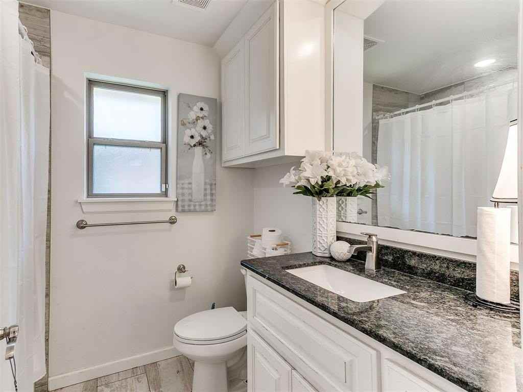 9225 Nw 88th St - Photo 7 of 14