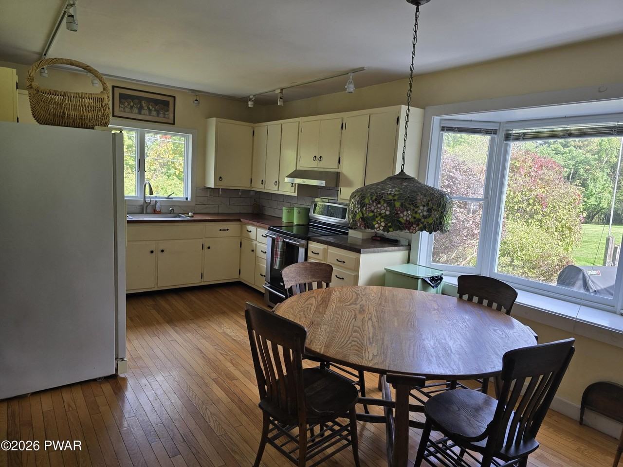 306 Springbrook Rd - Photo 6 of 37