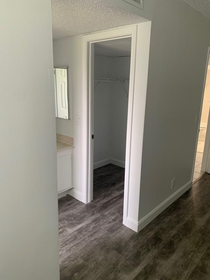 4467 Oak Terrace Dr - Photo 7 of 15