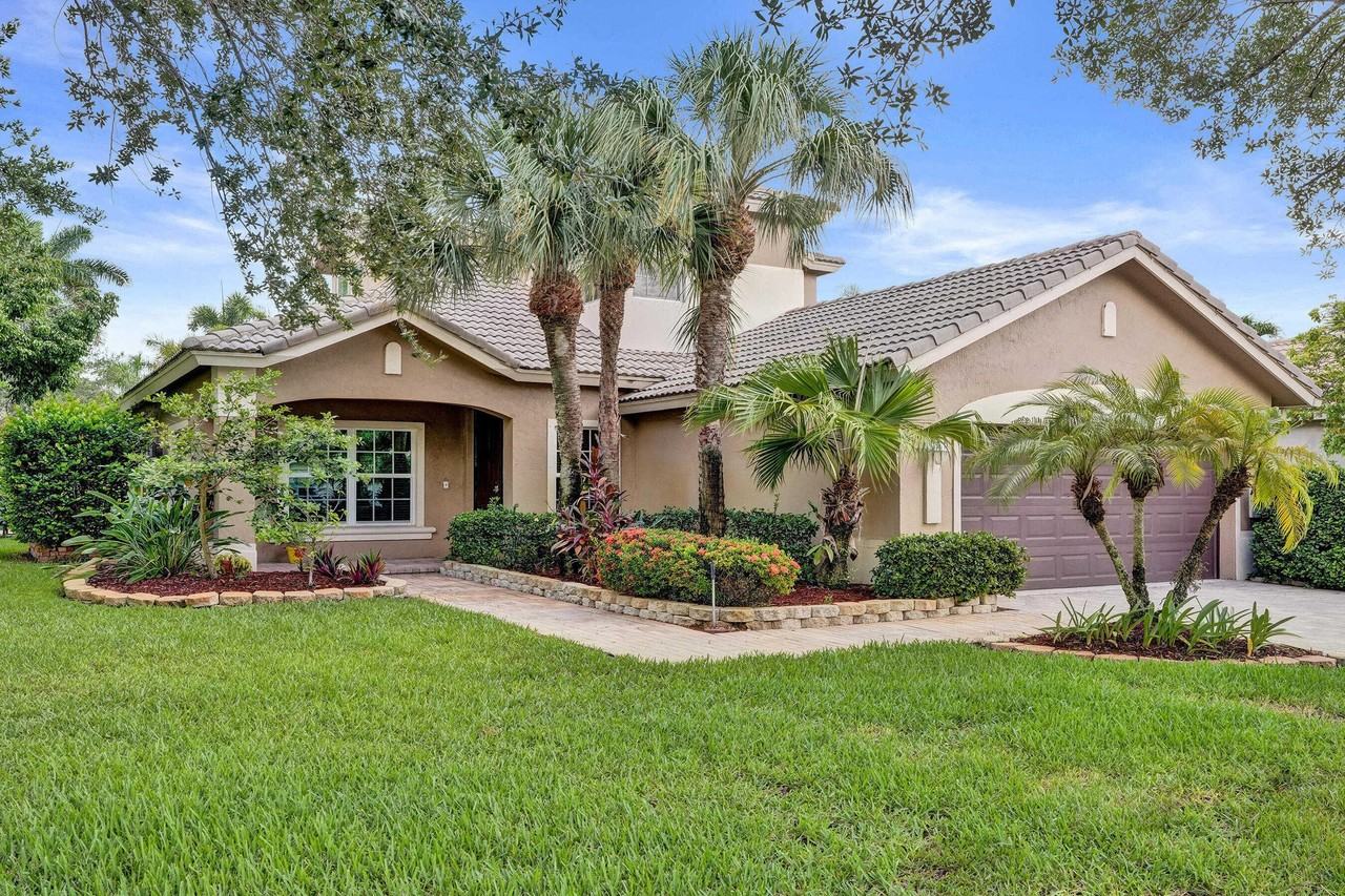 11329 Nw 65th Mnr - Photo 4 of 50