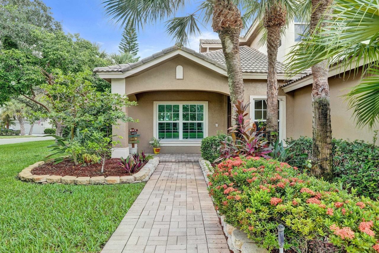 11329 Nw 65th Mnr - Photo 5 of 50