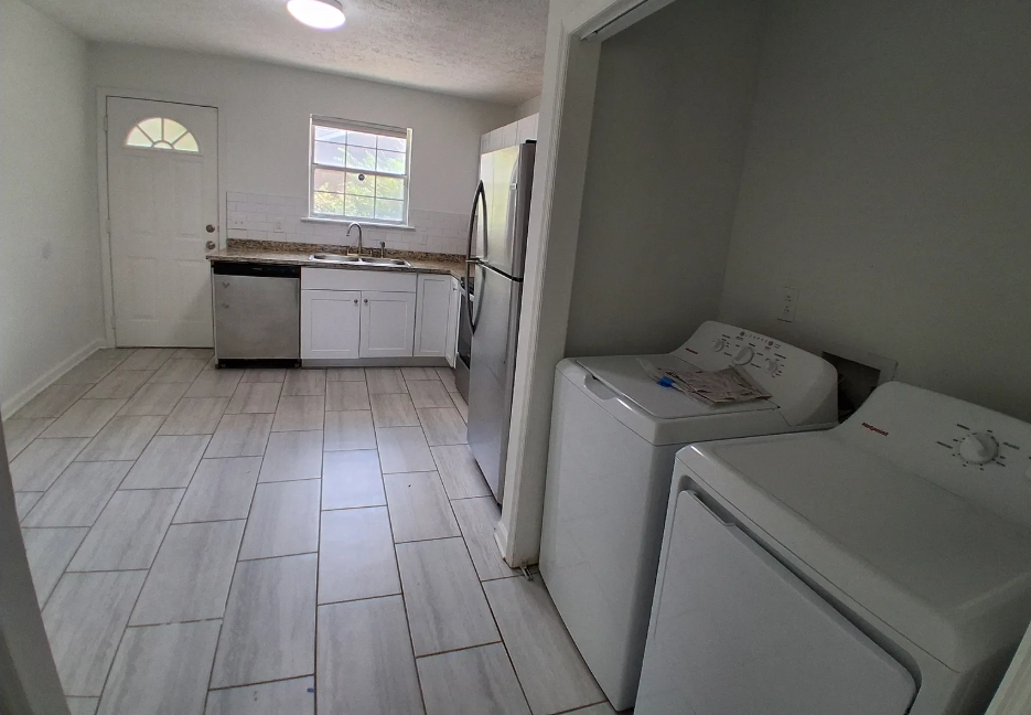 401 Brook View Estates Dr #1 - Photo 4 of 10