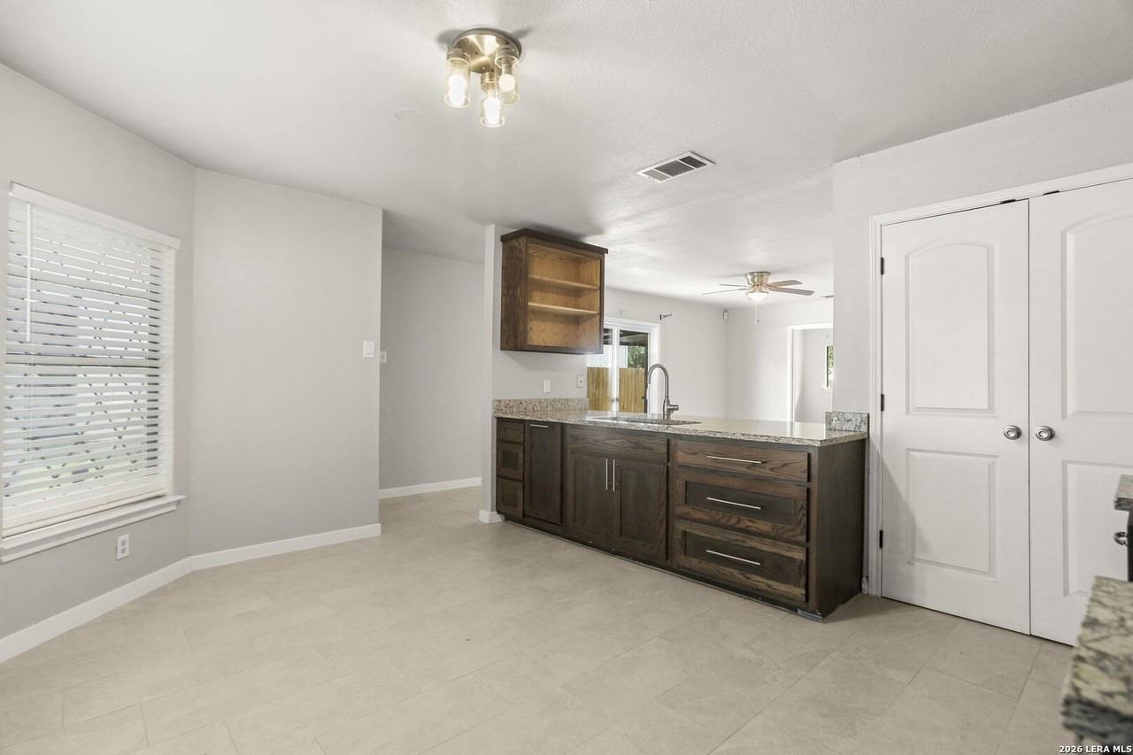 4135 Hickory Sun - Photo 6 of 16
