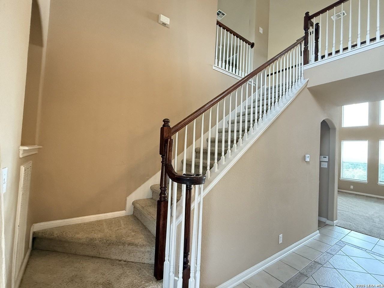 23027 Fairway Brg - Photo 3 of 10