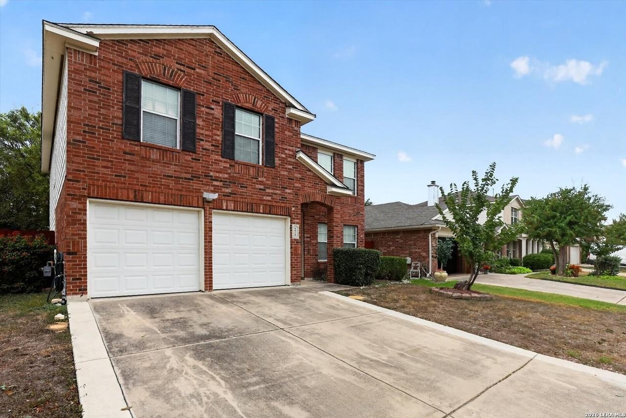 6610 Chasethorn Dr - Photo 2 of 41