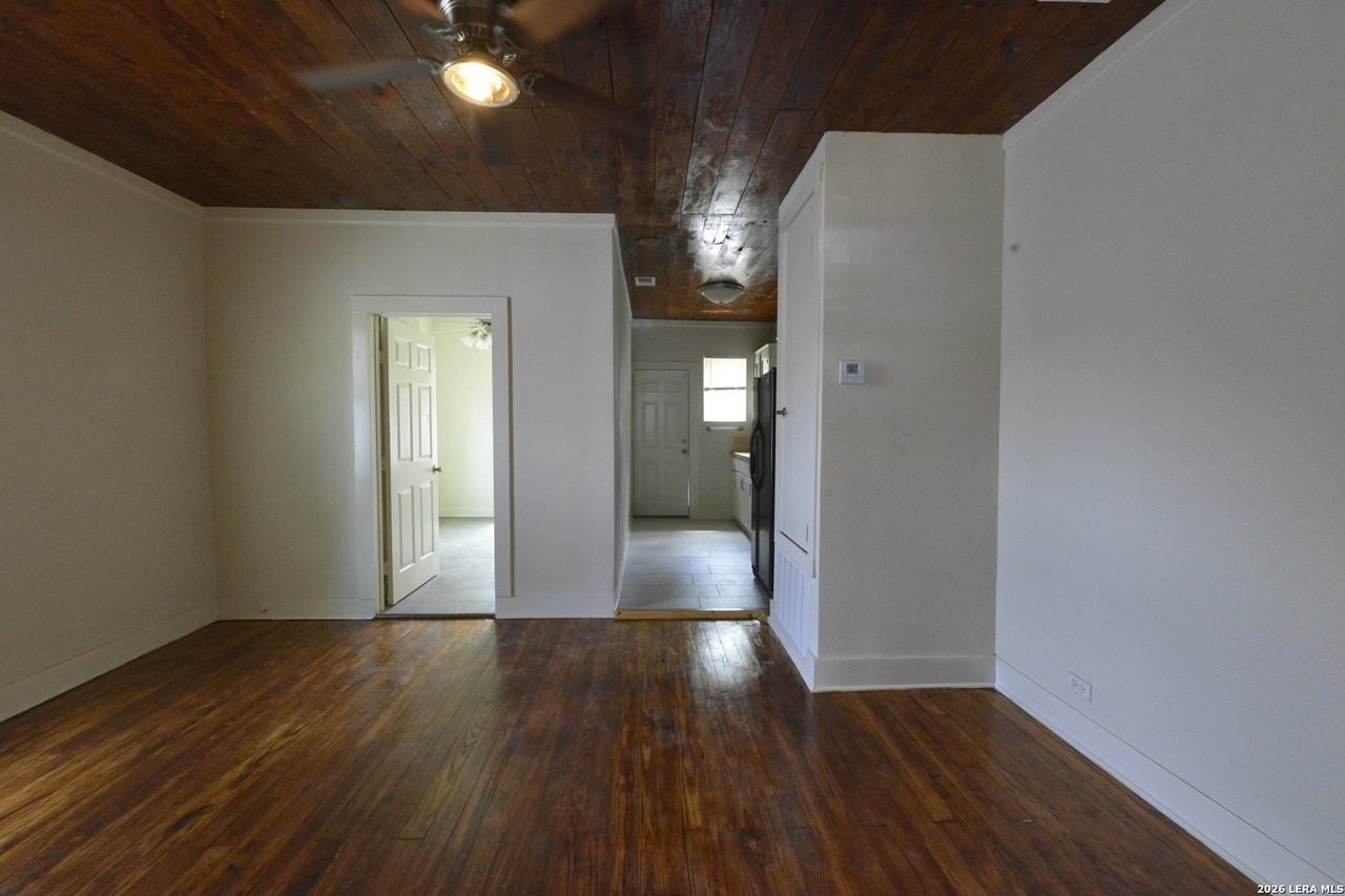 1426 N Center - Photo 4 of 13