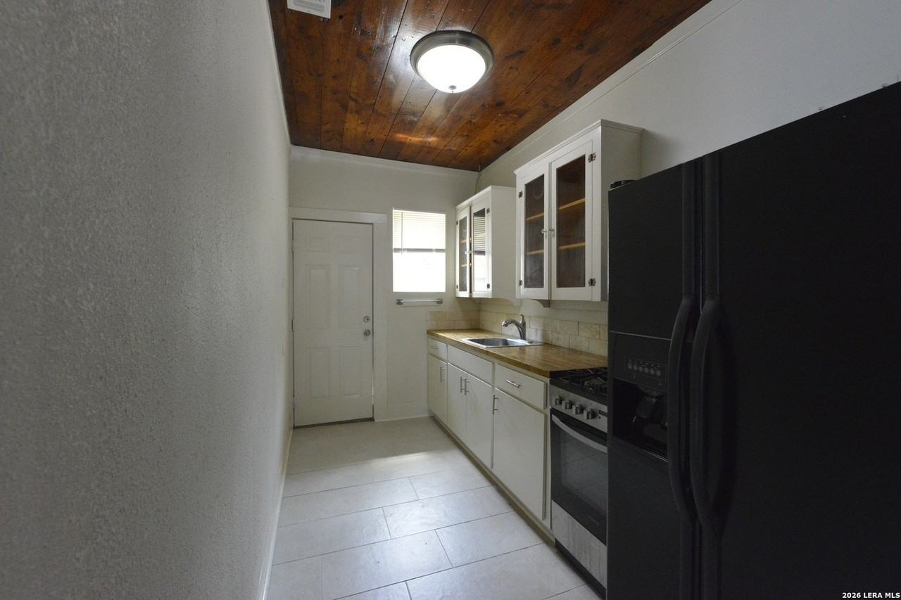 1426 N Center - Photo 6 of 13