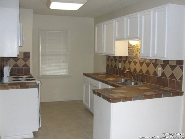 5507 Indian Peak St - Photo 3 of 11