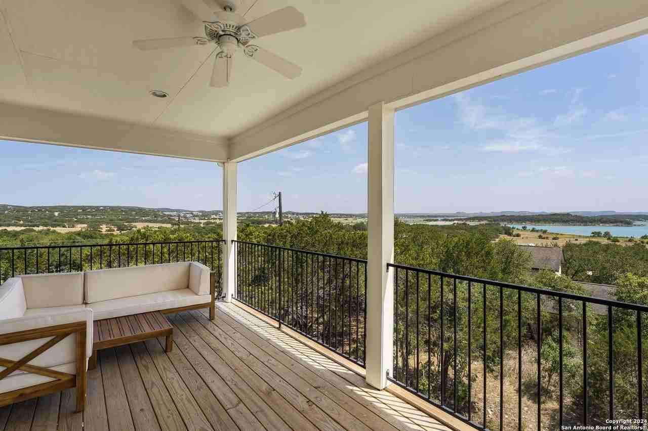 1729 Sorrel Creek Dr - Photo 5 of 33