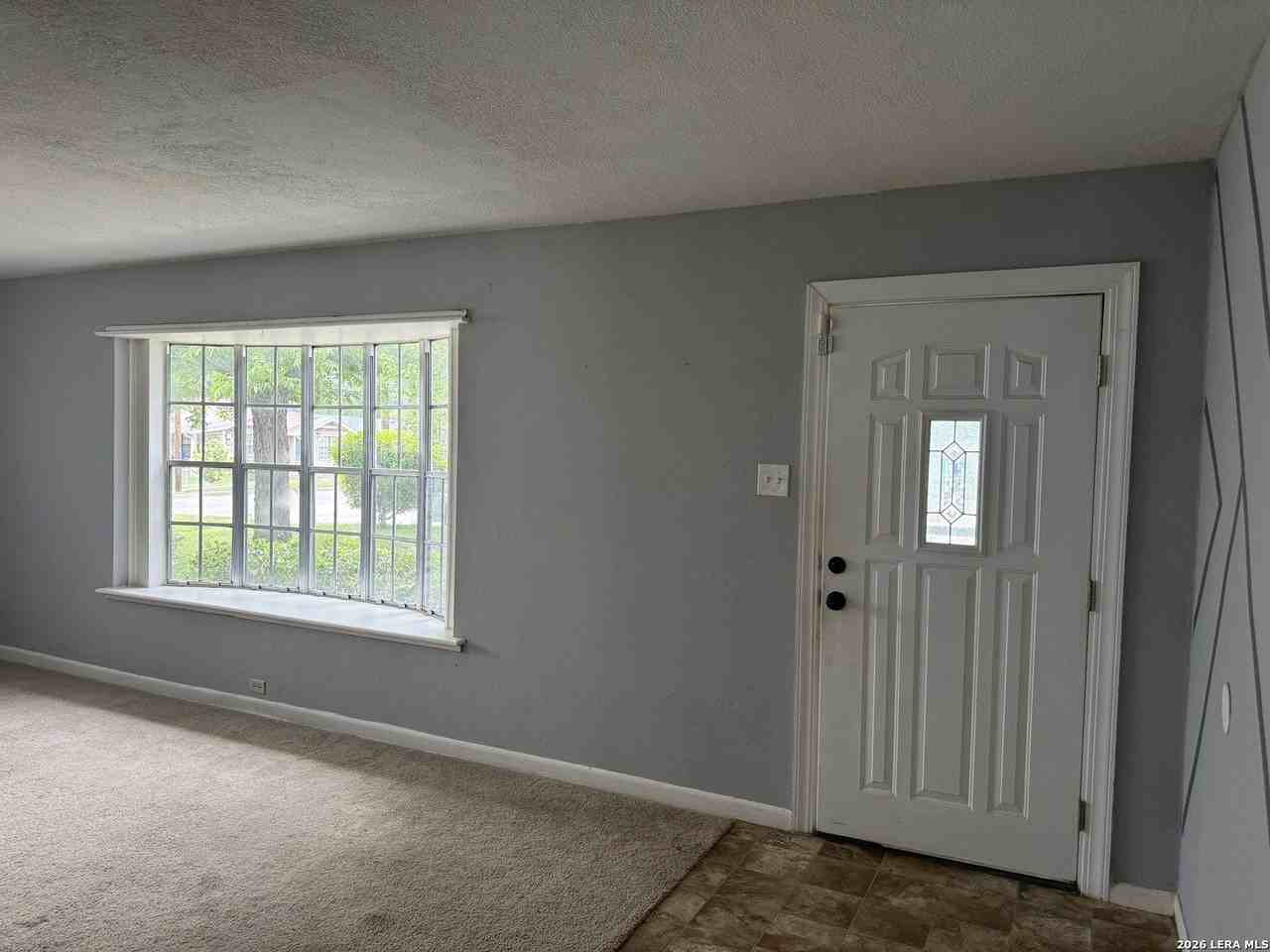 1304 Vanderbilt St - Photo 7 of 39