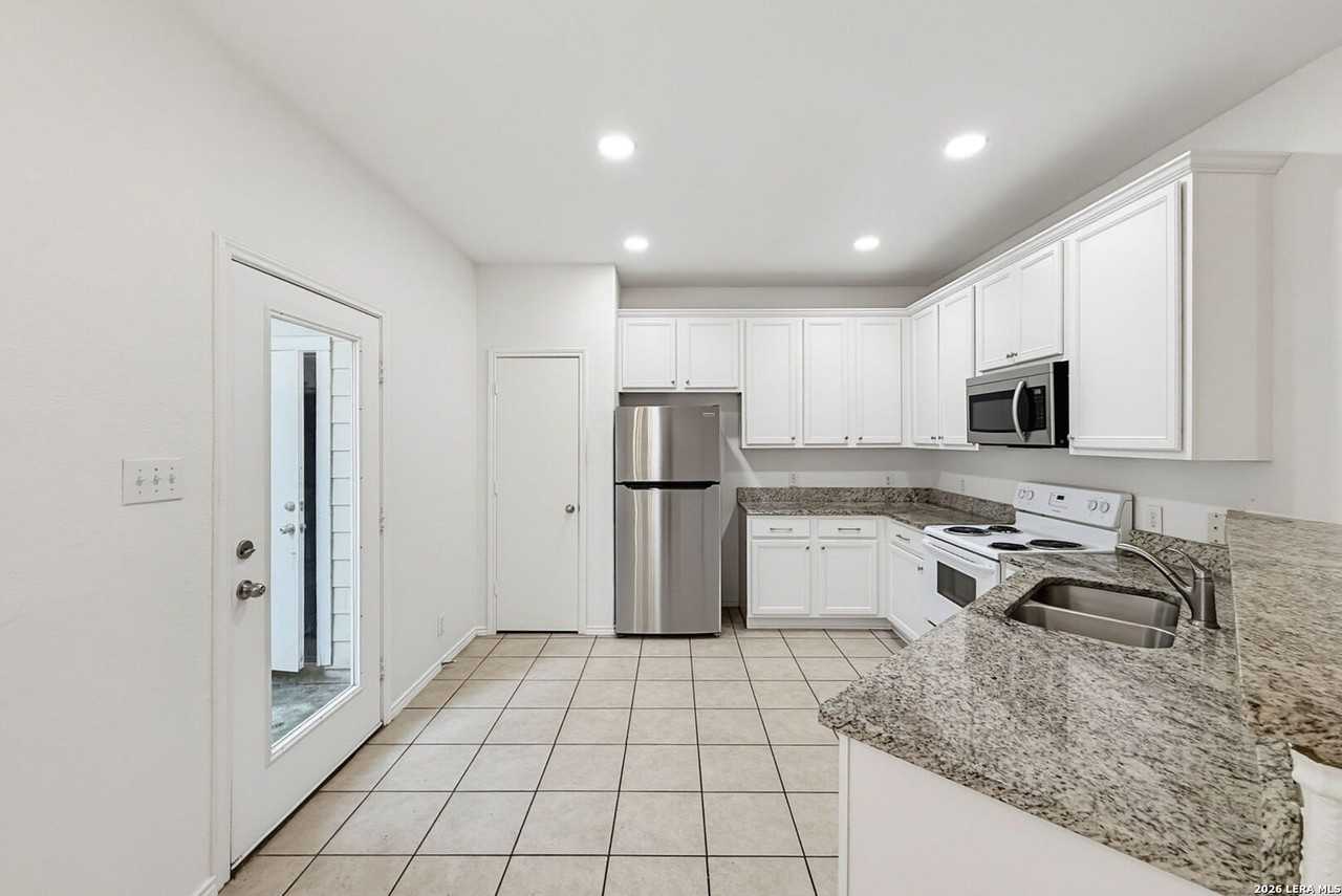 4121 Copano Bay - Photo 7 of 24