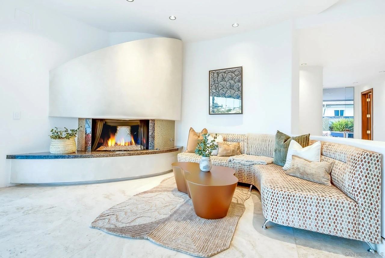 1676 Plum St - Photo 4 of 50