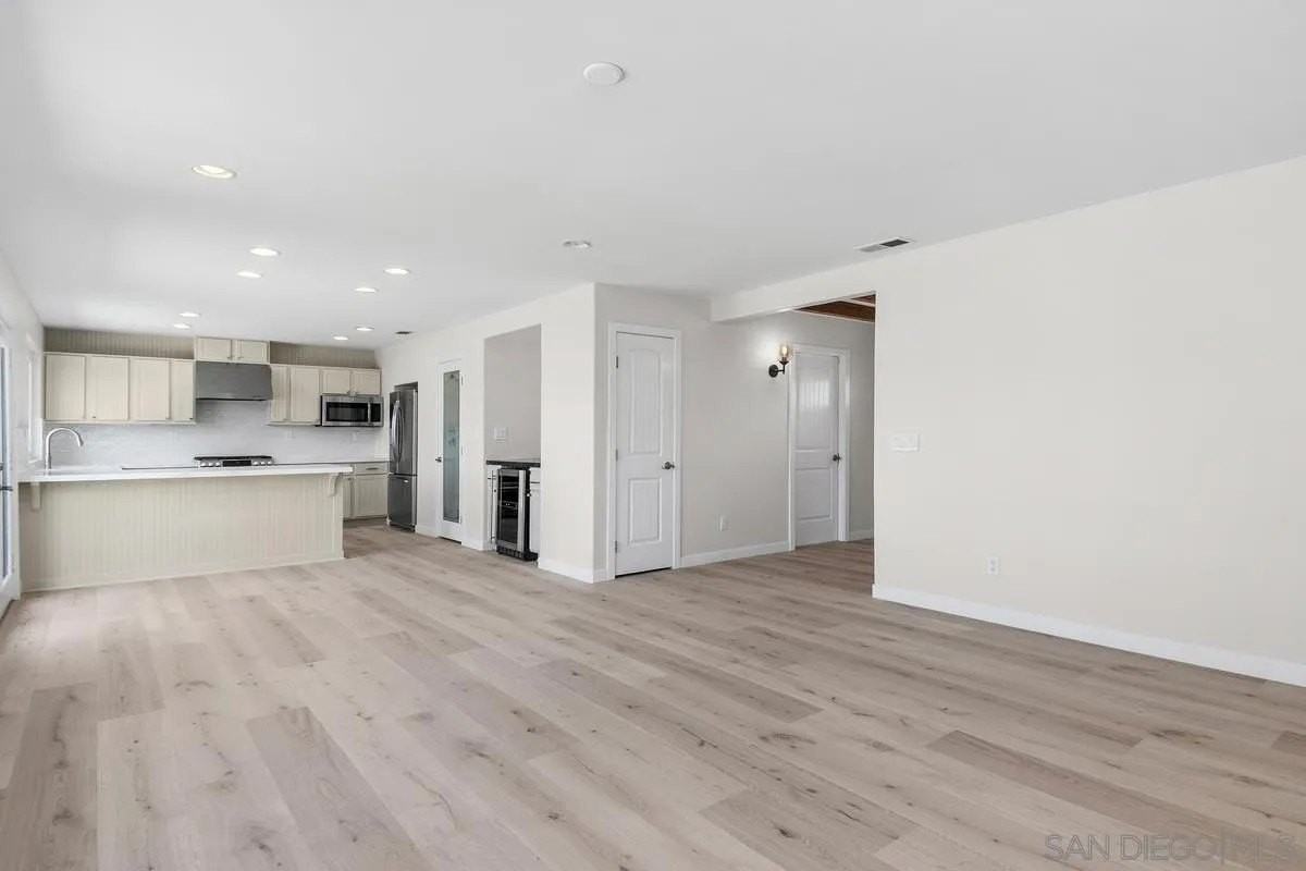 1020 Nolbey St - Photo 6 of 33