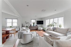 featured image of 4 Evarts St