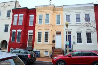 627 Acker Pl Ne - Photo 1 of 1