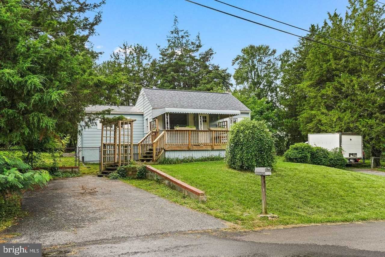 1209 Gloria Ave - Photo 3 of 45