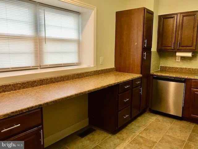 14269 Calvert St - Photo 7 of 20