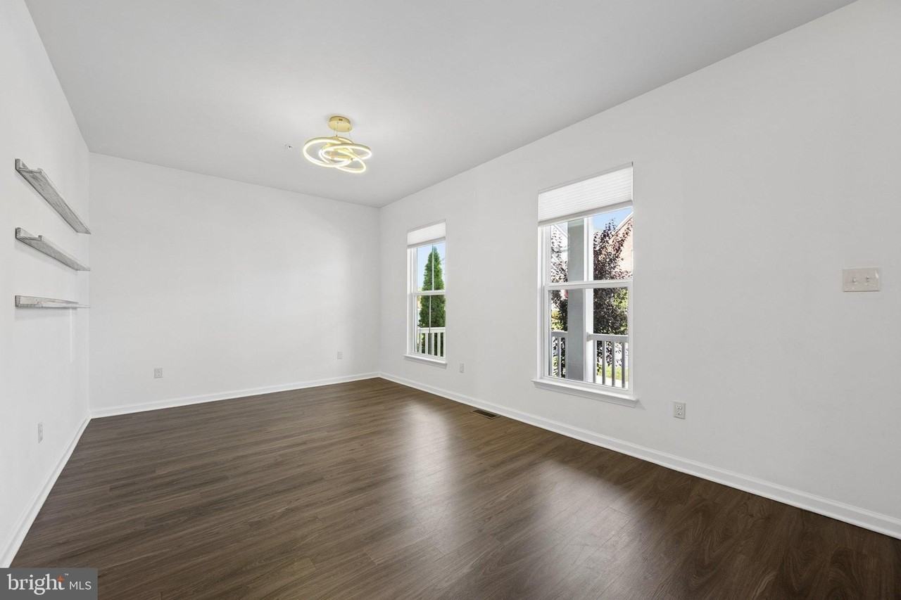 14208 Jaeger Rd - Photo 4 of 46