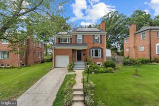 1208 Jackson Ave - Photo 1 of 1