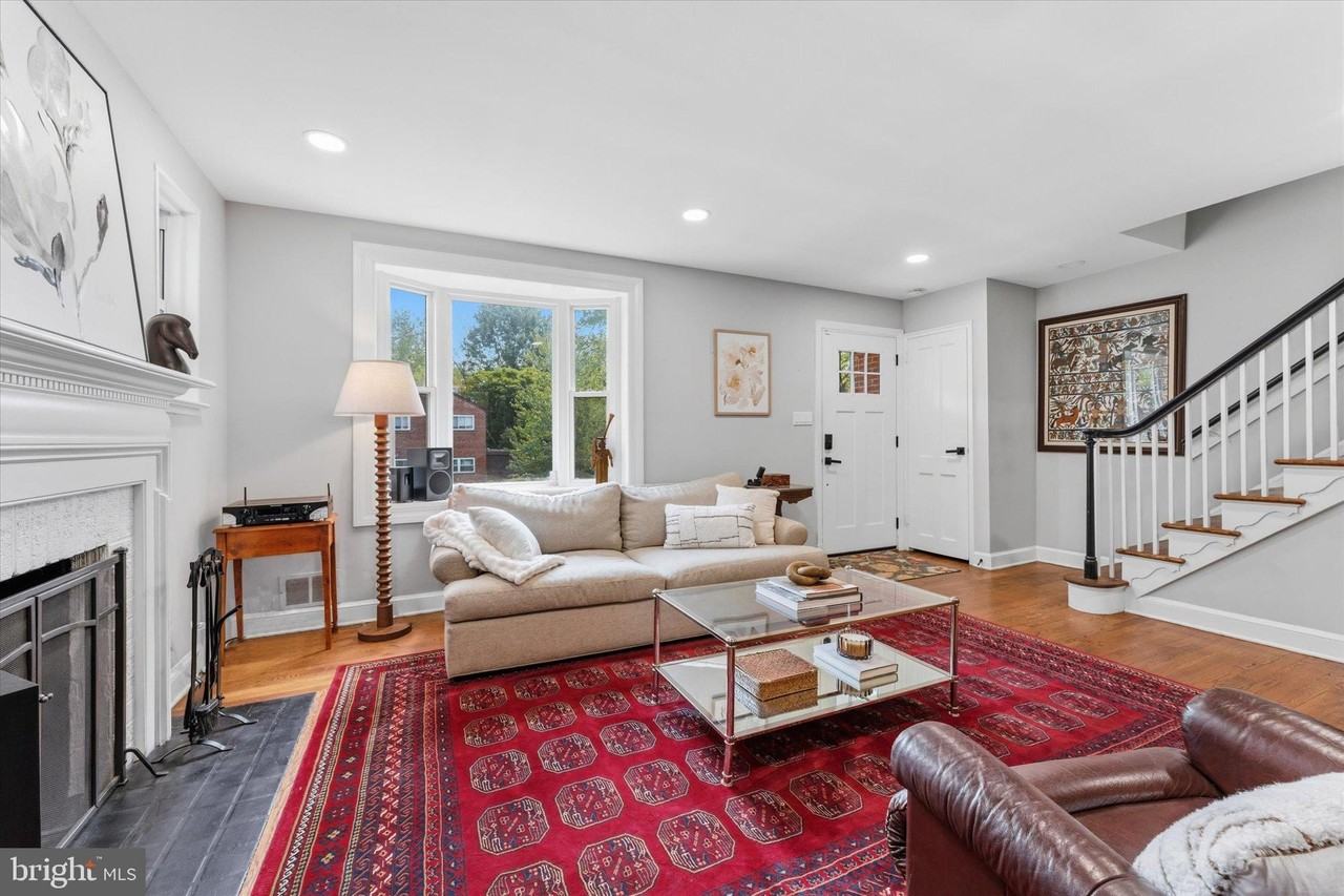 1208 Jackson Ave - Photo 5 of 36