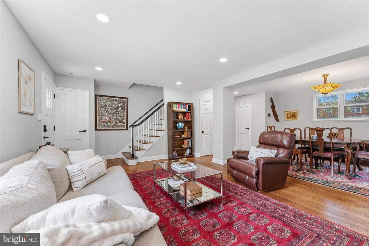 1208 Jackson Ave - Photo 6 of 36
