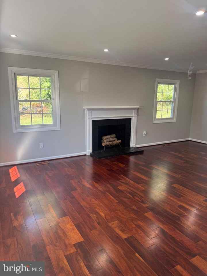 12406 Ryland Ct - Photo 2 of 37