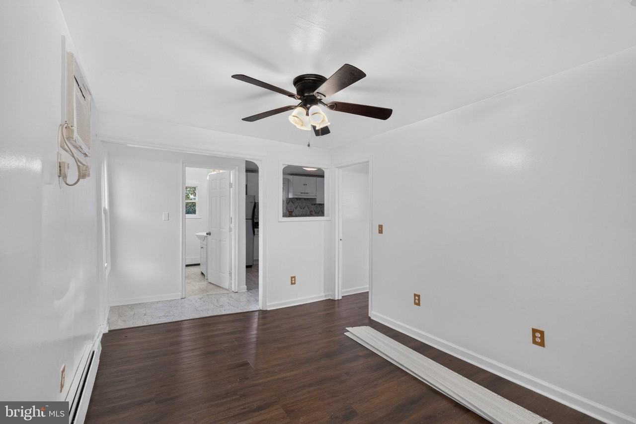 909 4th St N #2 - Photo 2 of 15