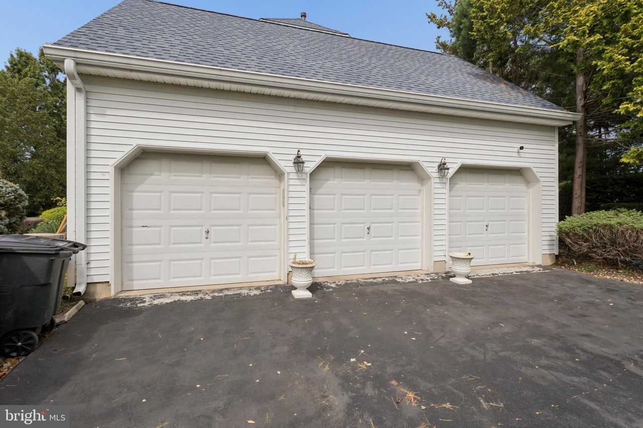 17 Glacier Dr - Photo 6 of 50