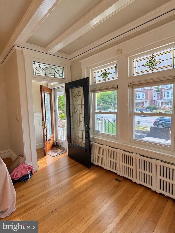 557 Hamilton St - Photo 2 of 29