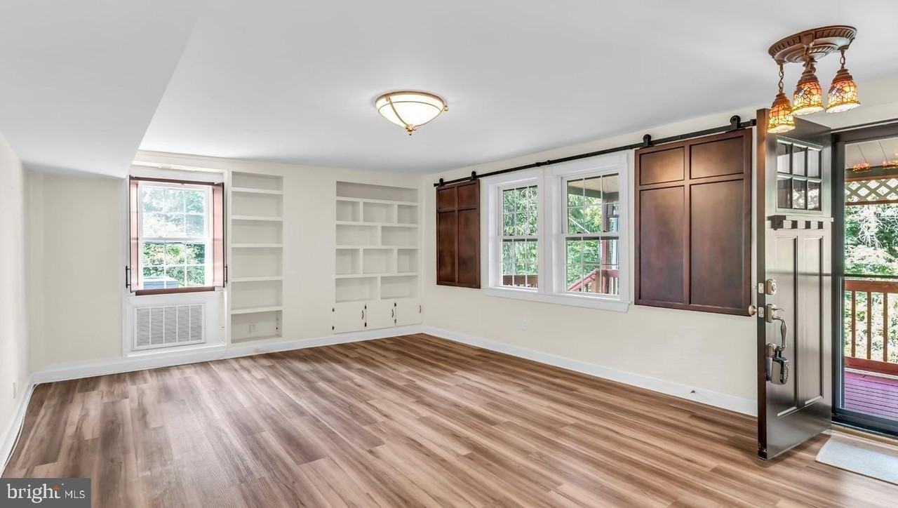 6287 Old Zion Rd - Photo 4 of 27