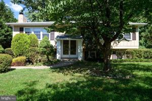 featured image of 3409 Beverly Dr