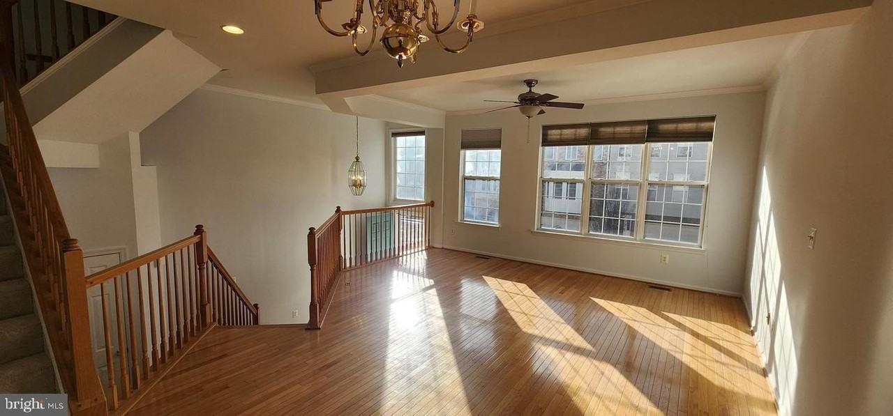 7707 Martin Allen Ct - Photo 4 of 14