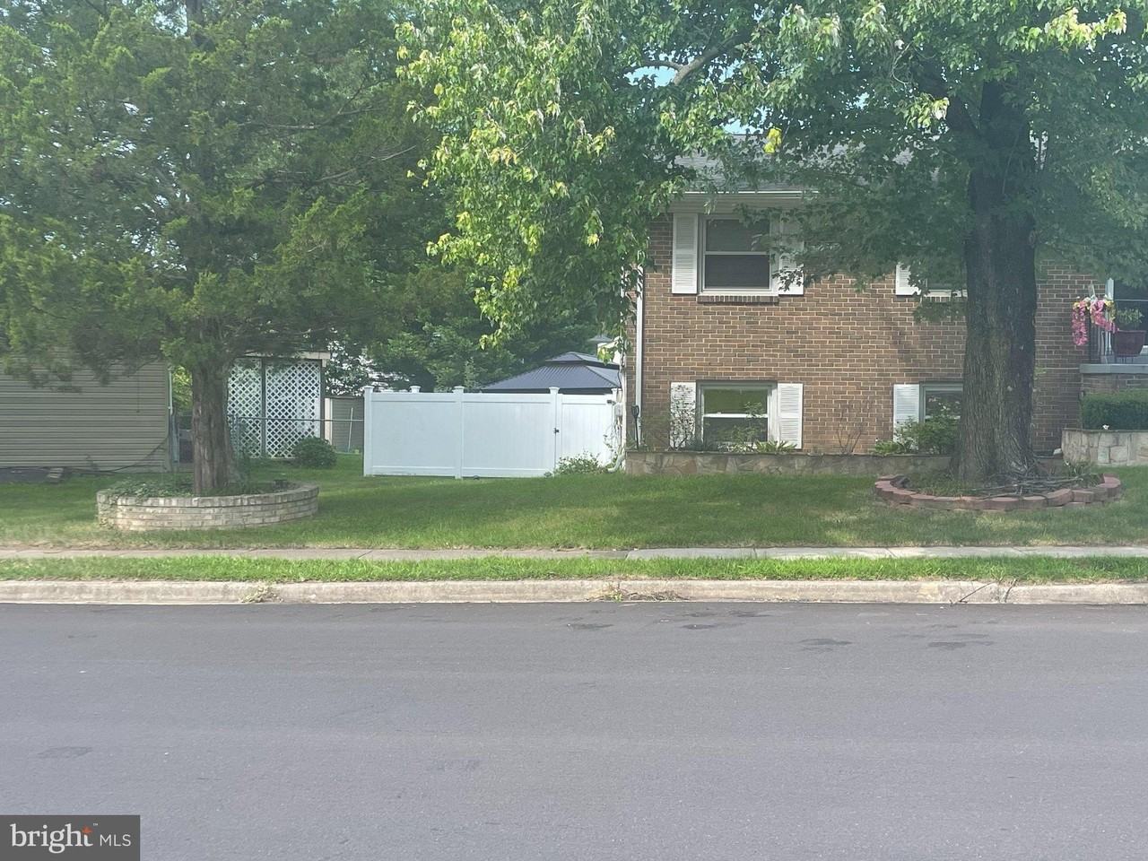 4305 Kentland Dr