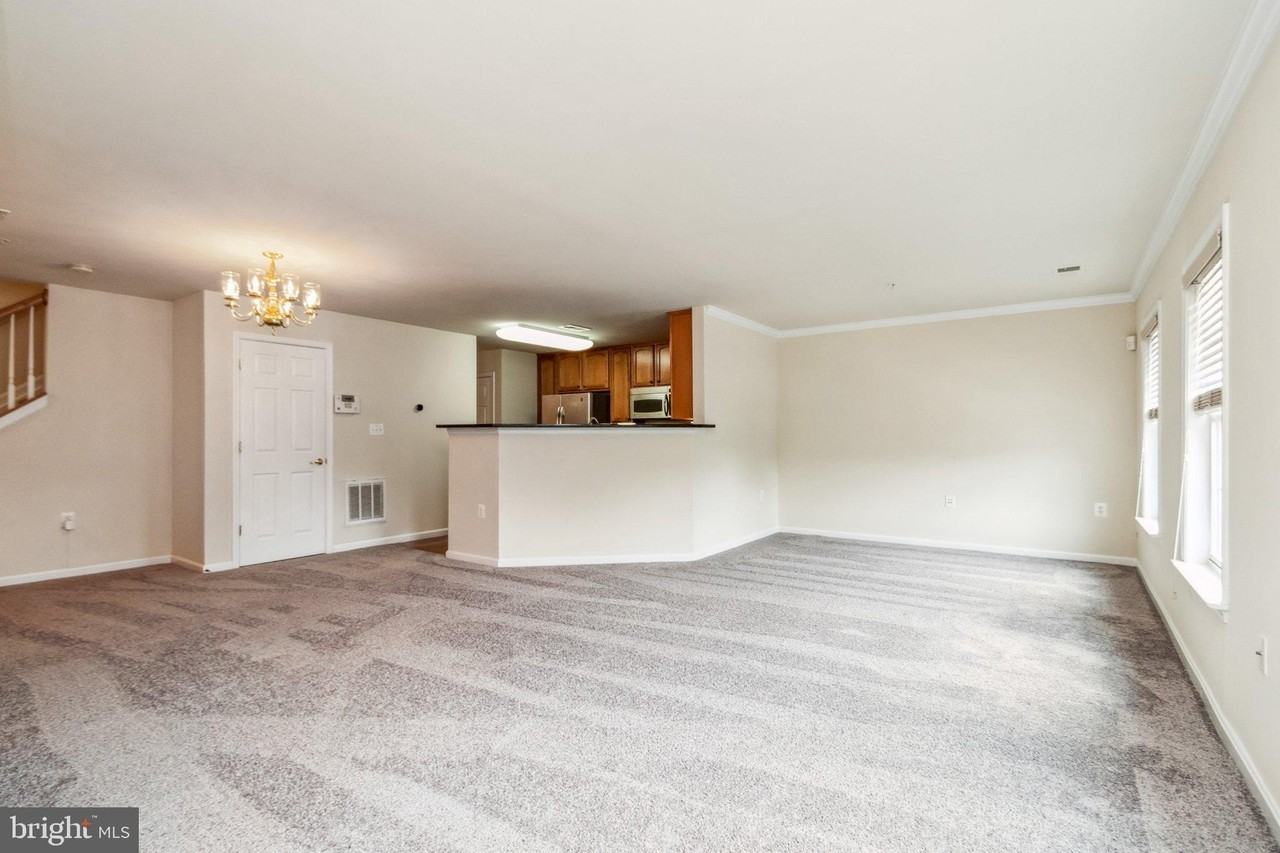 2801 Chinkapin Oak Ln #217 - Photo 4 of 25