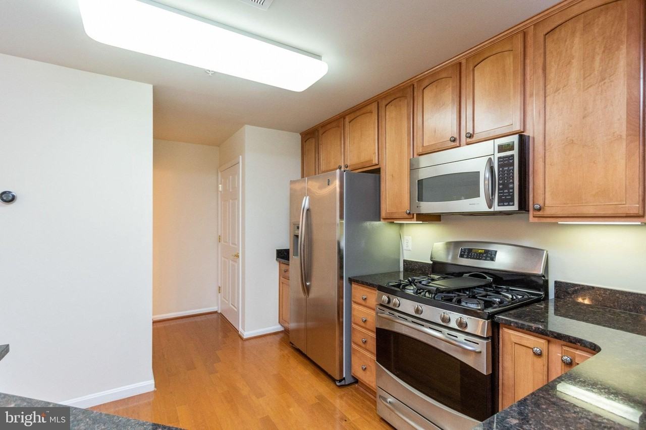 2801 Chinkapin Oak Ln #217 - Photo 7 of 25