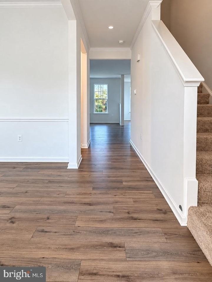 605 Husky Trl - Photo 5 of 28