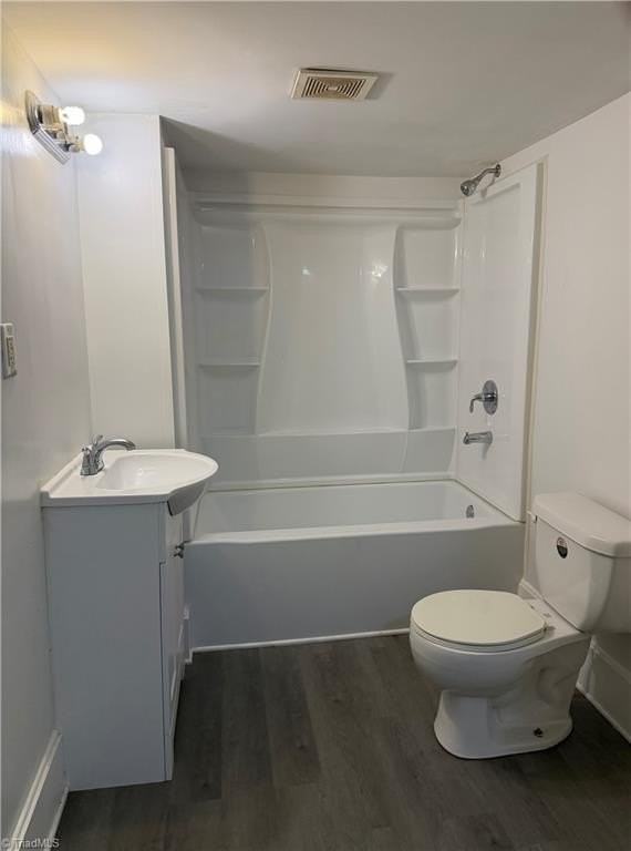 1003 Locke St - Photo 3 of 7