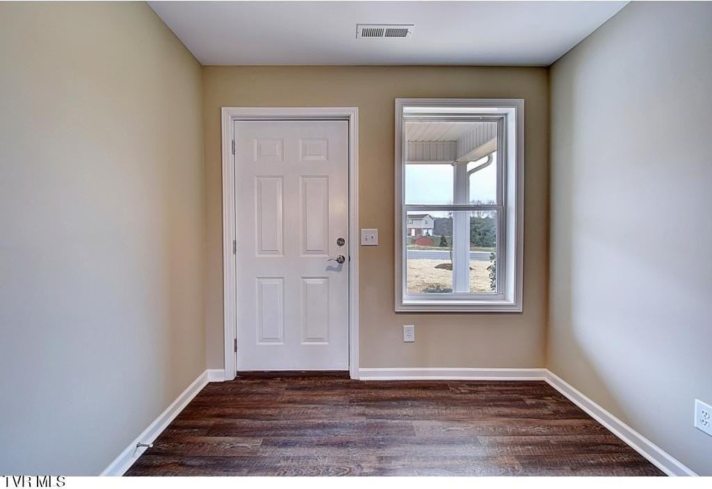 411 Manchester Pl - Photo 2 of 19