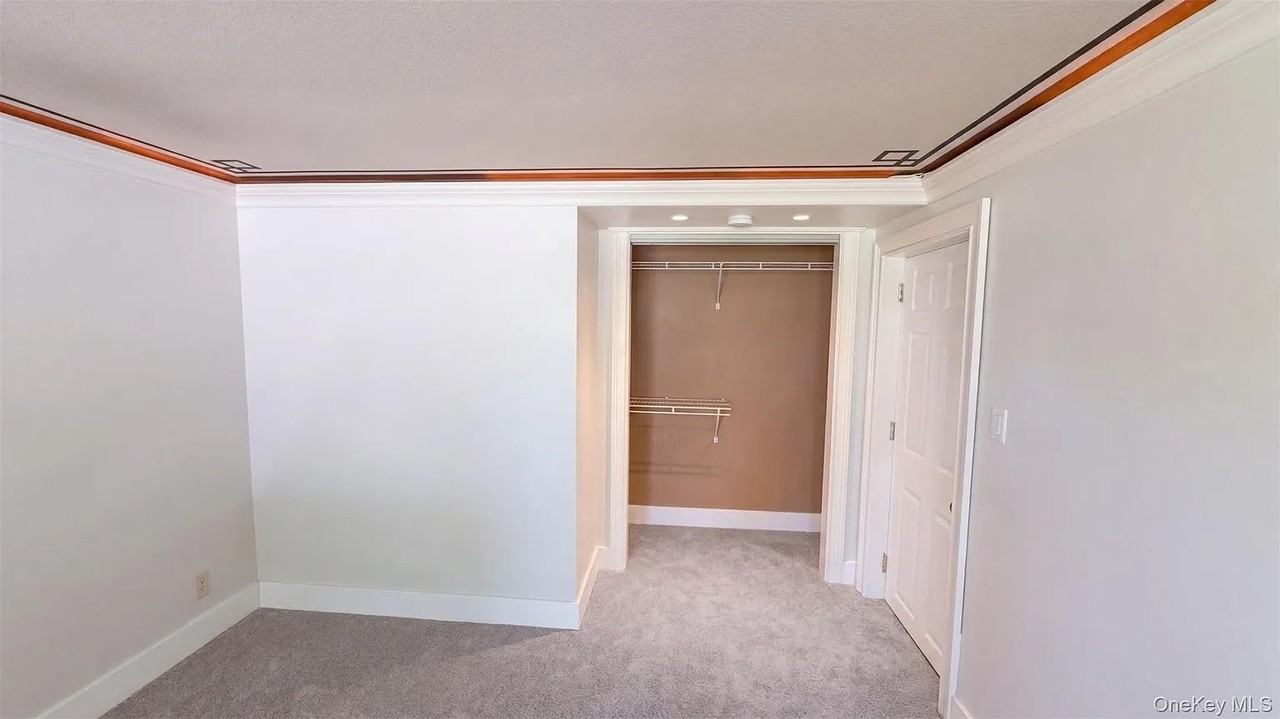 166 Elmira Street Southwest - Photo 6 of 7