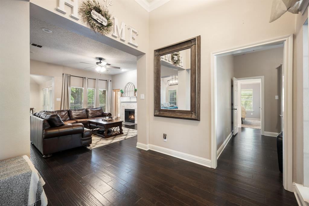 400 Watters Crossing Ct - Photo 7 of 34