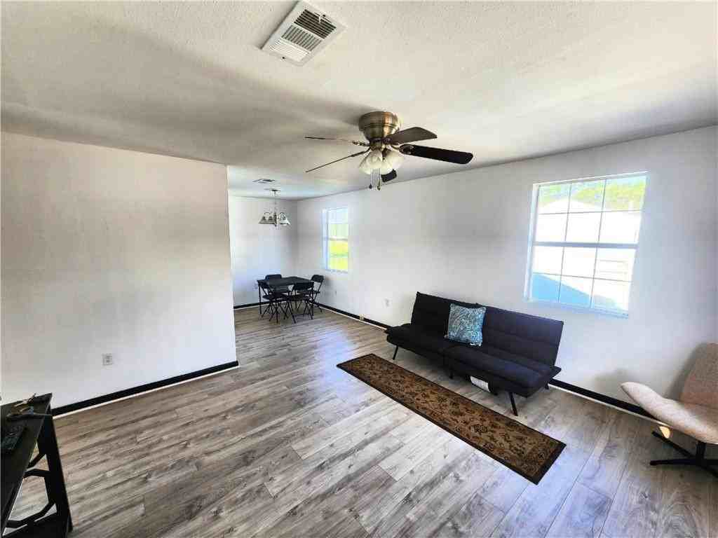 106 Treuil Ln - Photo 3 of 16