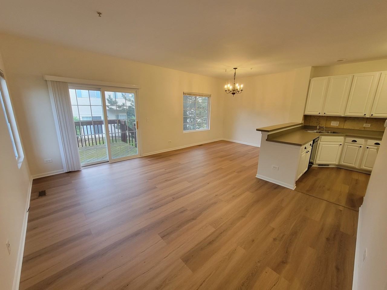 604 Fox Ridge Dr - Photo 2 of 31
