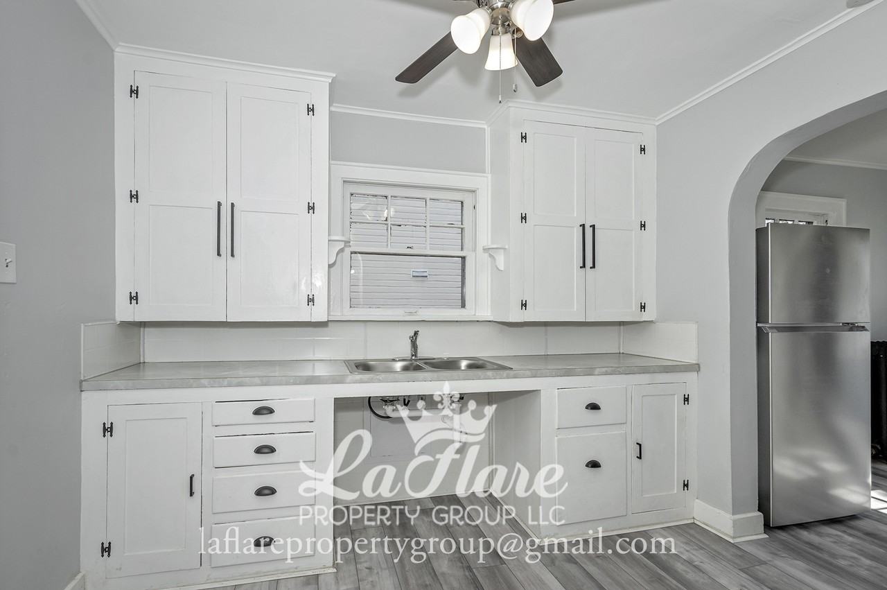 1821 Wellesley Dr #1 - Photo 7 of 24